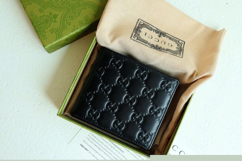 G*u*i wallets & purse